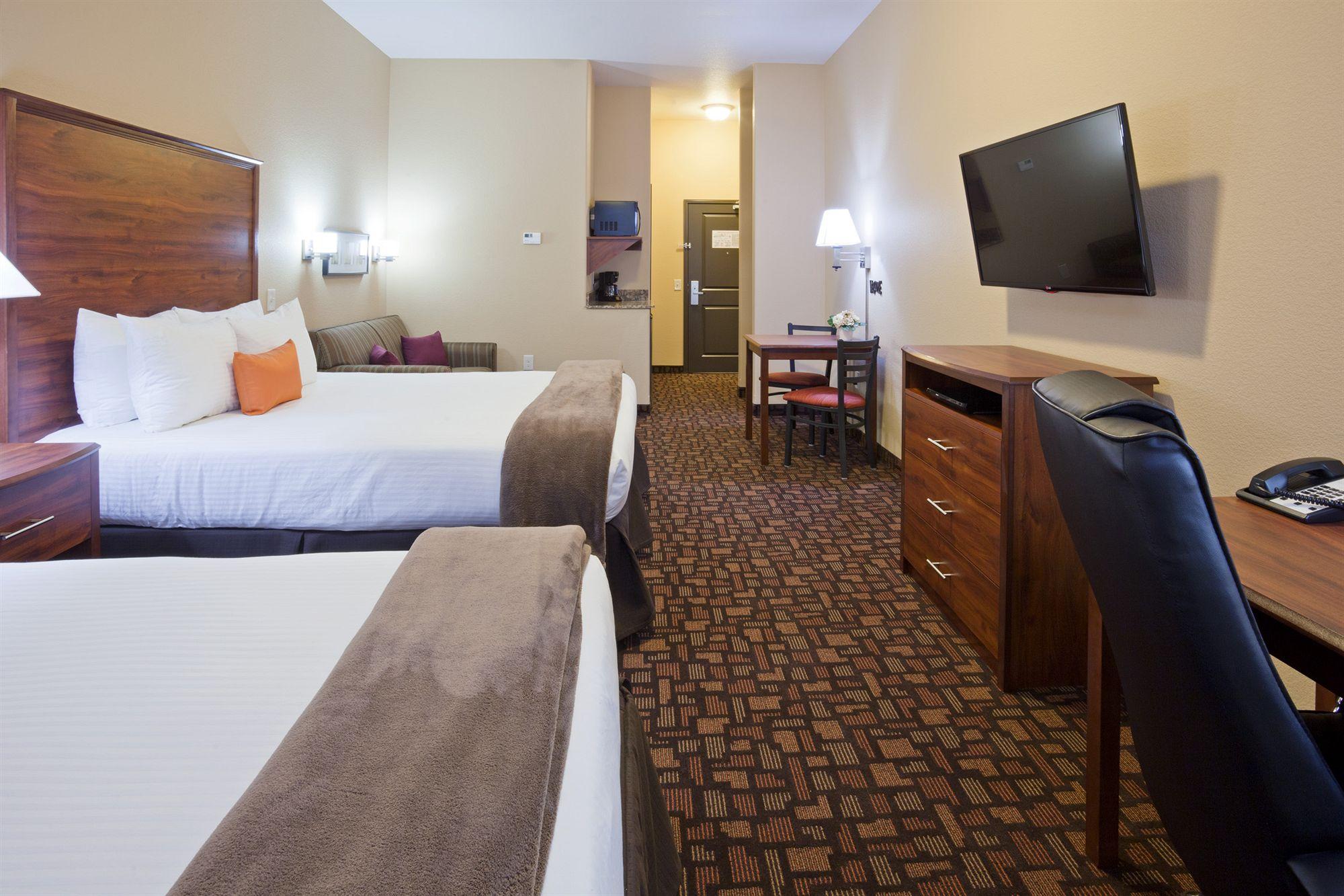 Grand Forks Lodge And Suites Exteriér fotografie