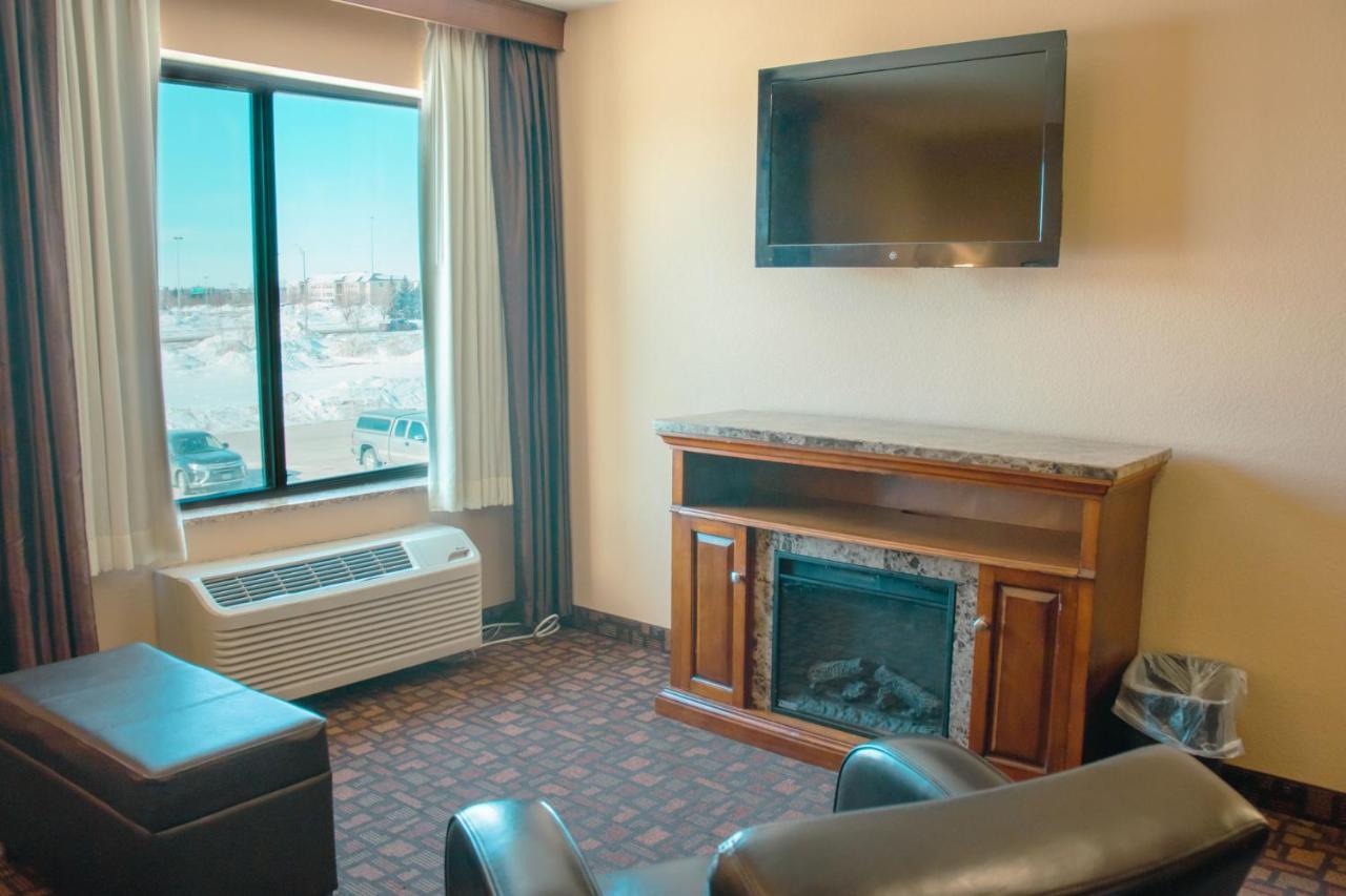 Grand Forks Lodge And Suites Exteriér fotografie