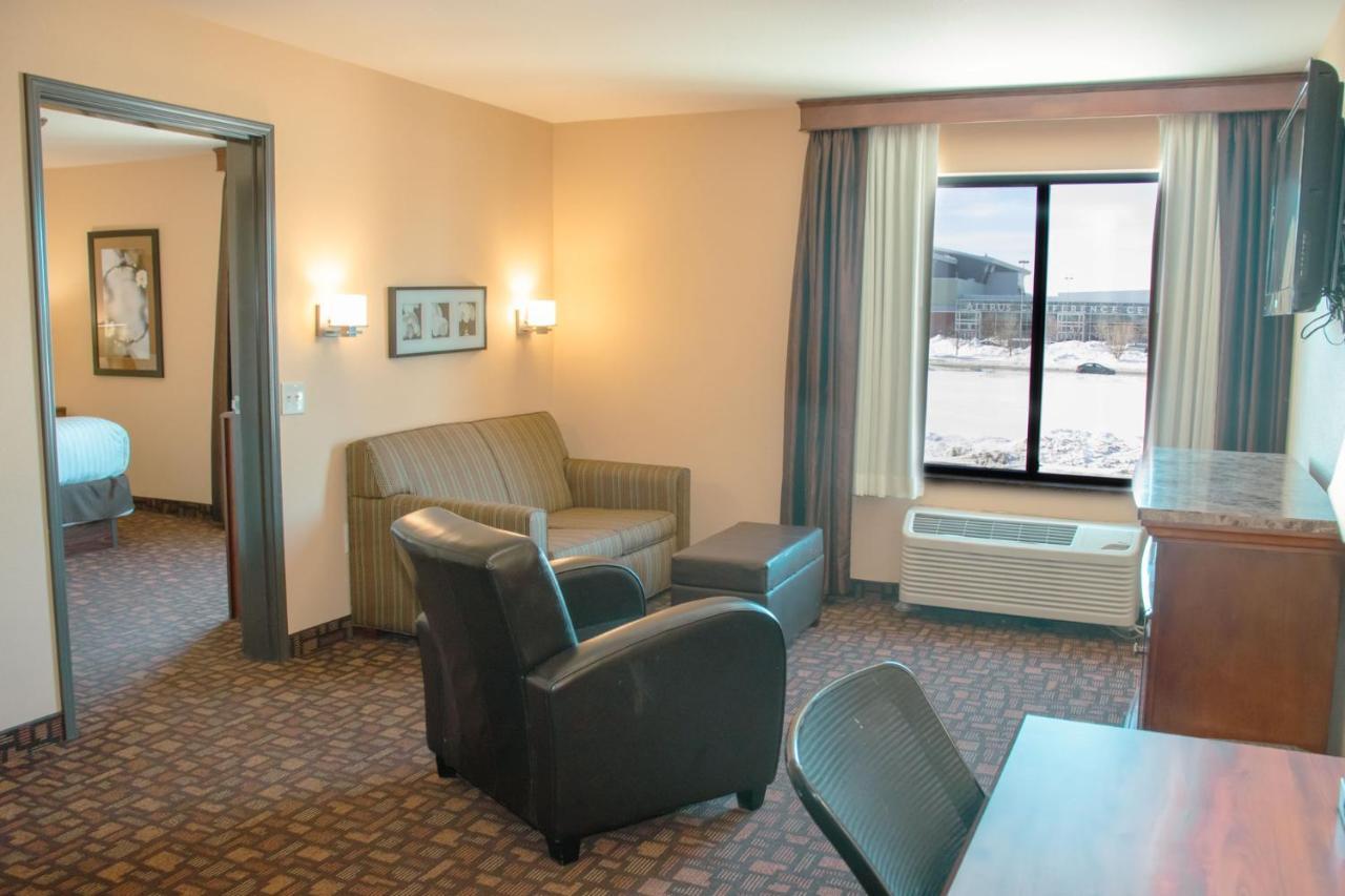 Grand Forks Lodge And Suites Exteriér fotografie
