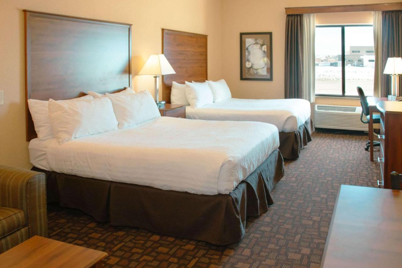 Grand Forks Lodge And Suites Exteriér fotografie