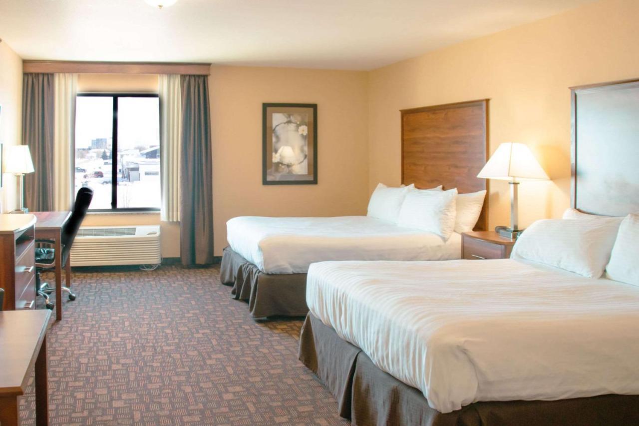Grand Forks Lodge And Suites Exteriér fotografie